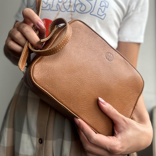 Pesso Abi Crossbody Pecan